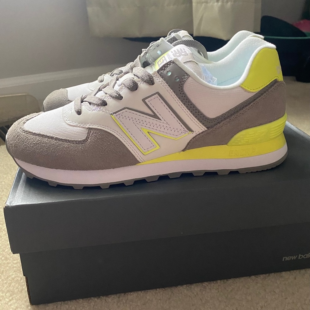 New Balance Women’s Sneaker